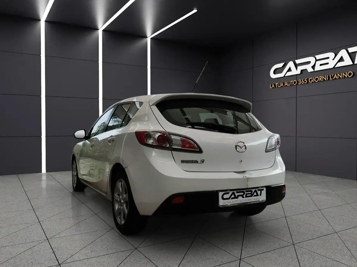 Usata Mazda 3 Active 105 CV (77 kW) 2011 Bianco