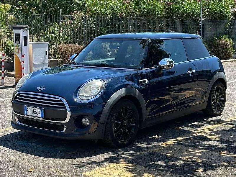Usata Mini ONE 102 CV (75 kW) 2016 Blu/azzurro Utilitaria