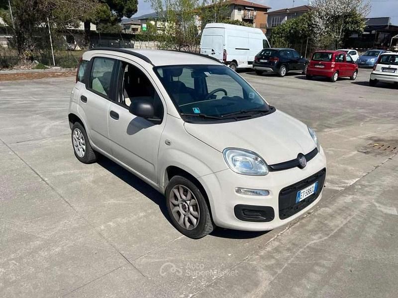 Usata Fiat Panda Lounge 84 CV (61 kW) 2014 Bianco Utilitaria