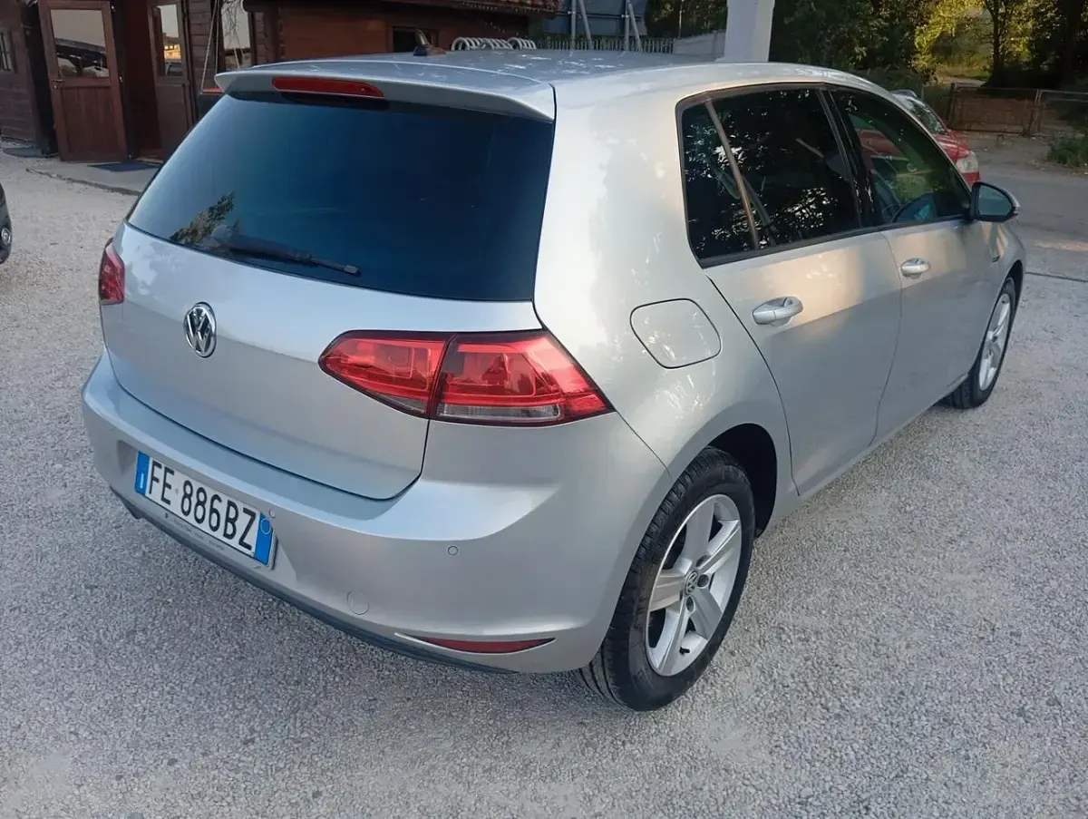 Usata VW Golf VII 110 CV (80 kW) 2015 Argento Berlina