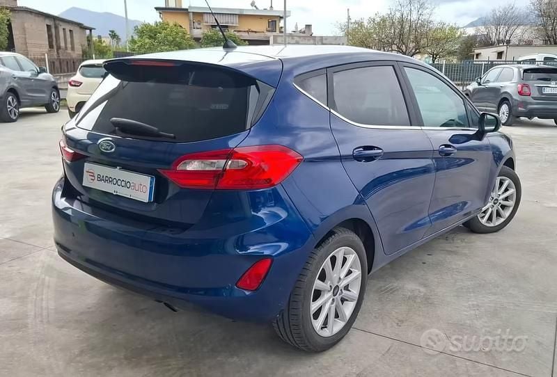 Usata Ford Fiesta Titanium 95 CV (69 kW) 2017 Blu Berlina