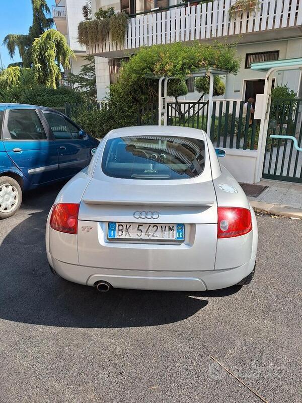 Usato 2000 Audi TT 1.8 Benzin 179 CV (4.000 €)