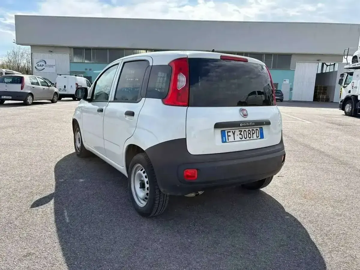 Usata Fiat Panda Pop 69 CV (50 kW) 2019 Bianco Utilitaria