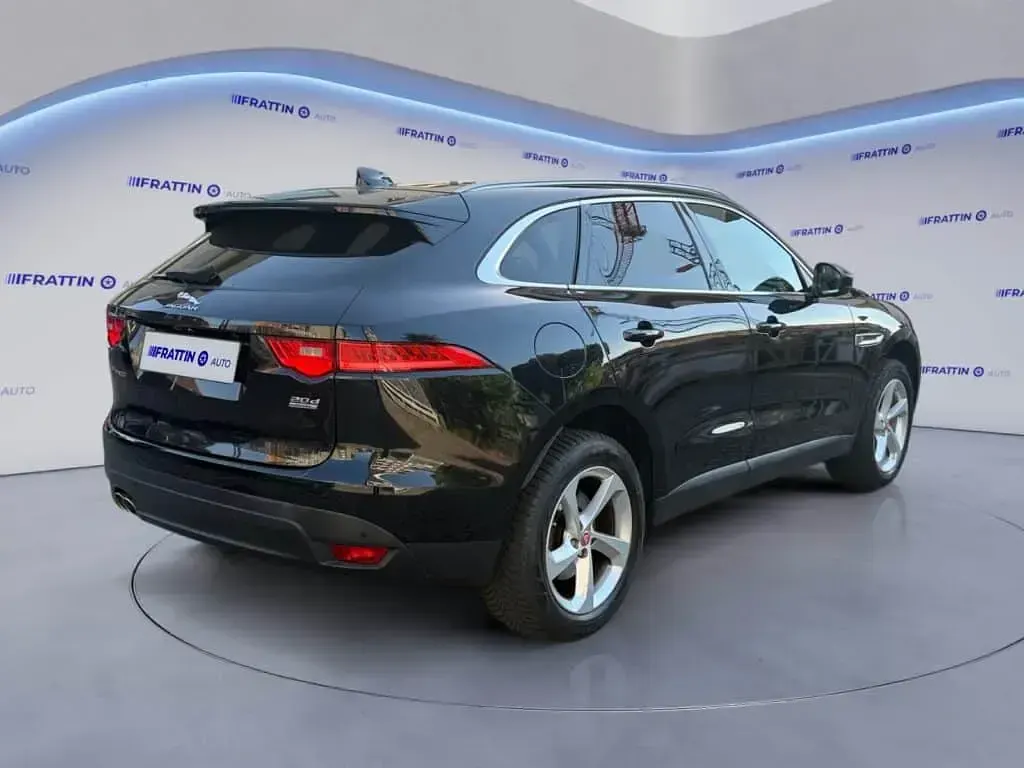 Usata Jaguar F-Pace Prestige 245 CV (180 kW) 2016 Nero SUV