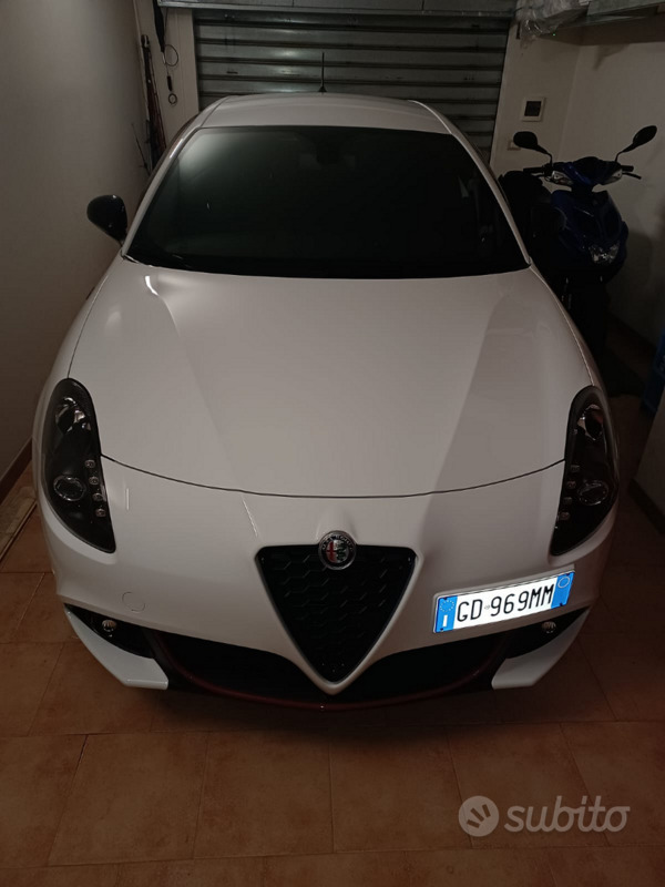 Usato 2020 Alfa Romeo Giulietta 1.6 Diesel 120 CV (18.500 €)