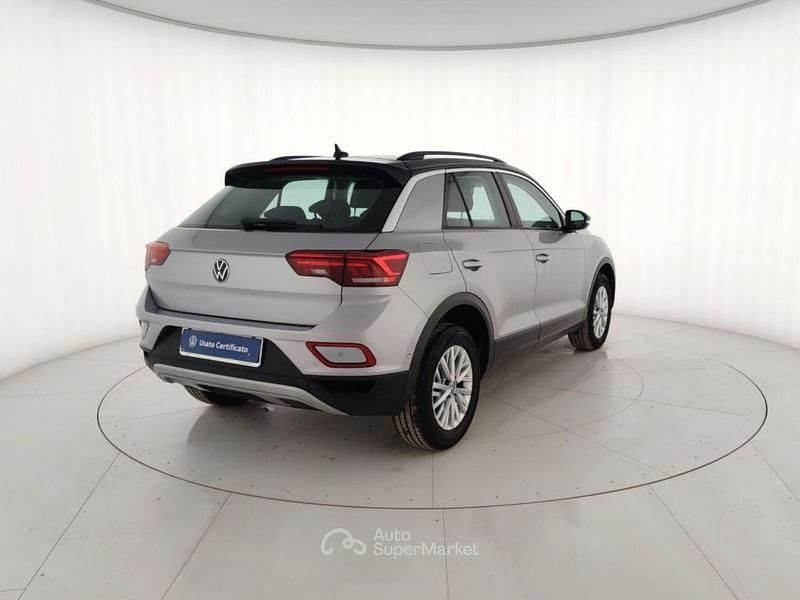 Begagnad VW T-Roc Life 150 HK (110 kW) 2024 Silver SUV