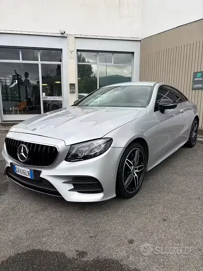 Usata Mercedes E220 Premium 194 CV (142 kW) 2020 Grigio Coupé