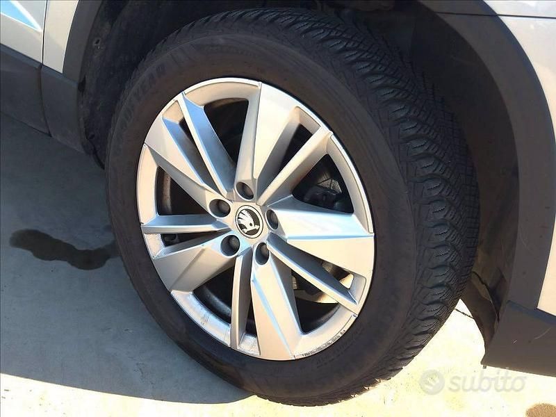 Usata Skoda Karoq Selection 116 CV (85 kW) 2024 Grigio SUV