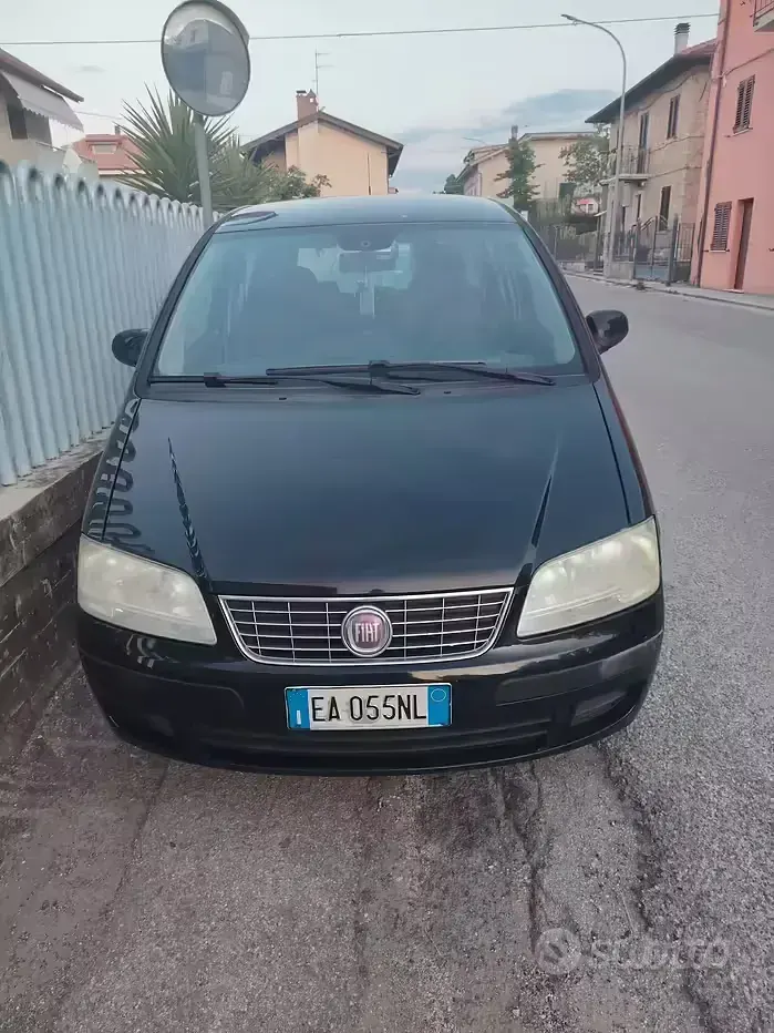 Usata Fiat Idea 95 CV (69 kW) 2012 Nero Monovolume