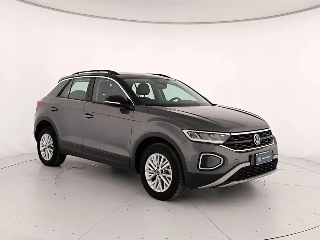 Usata VW T-Roc Life 116 CV (85 kW) 2025 Indium grey metallizzato nero SUV