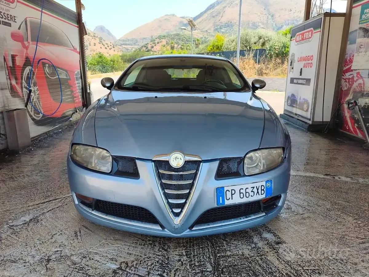 Usata Alfa Romeo GT 150 CV (110 kW) 2003 Grigio Coupé