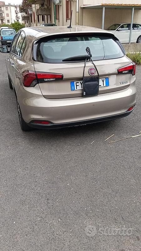 Usata Fiat Tipo 120 CV (88 kW) 2019 Marrone Utilitaria