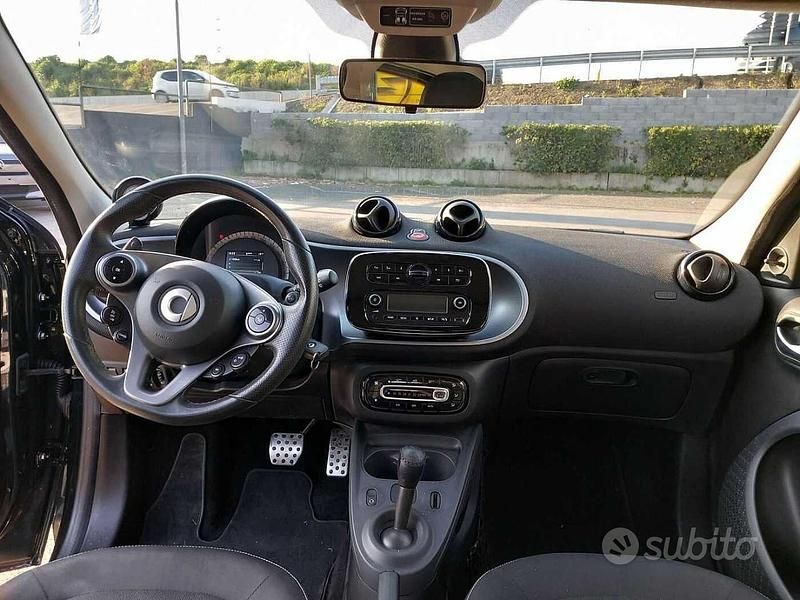 Usata Smart ForFour Passion 90 CV (66 kW) 2018 Utilitaria