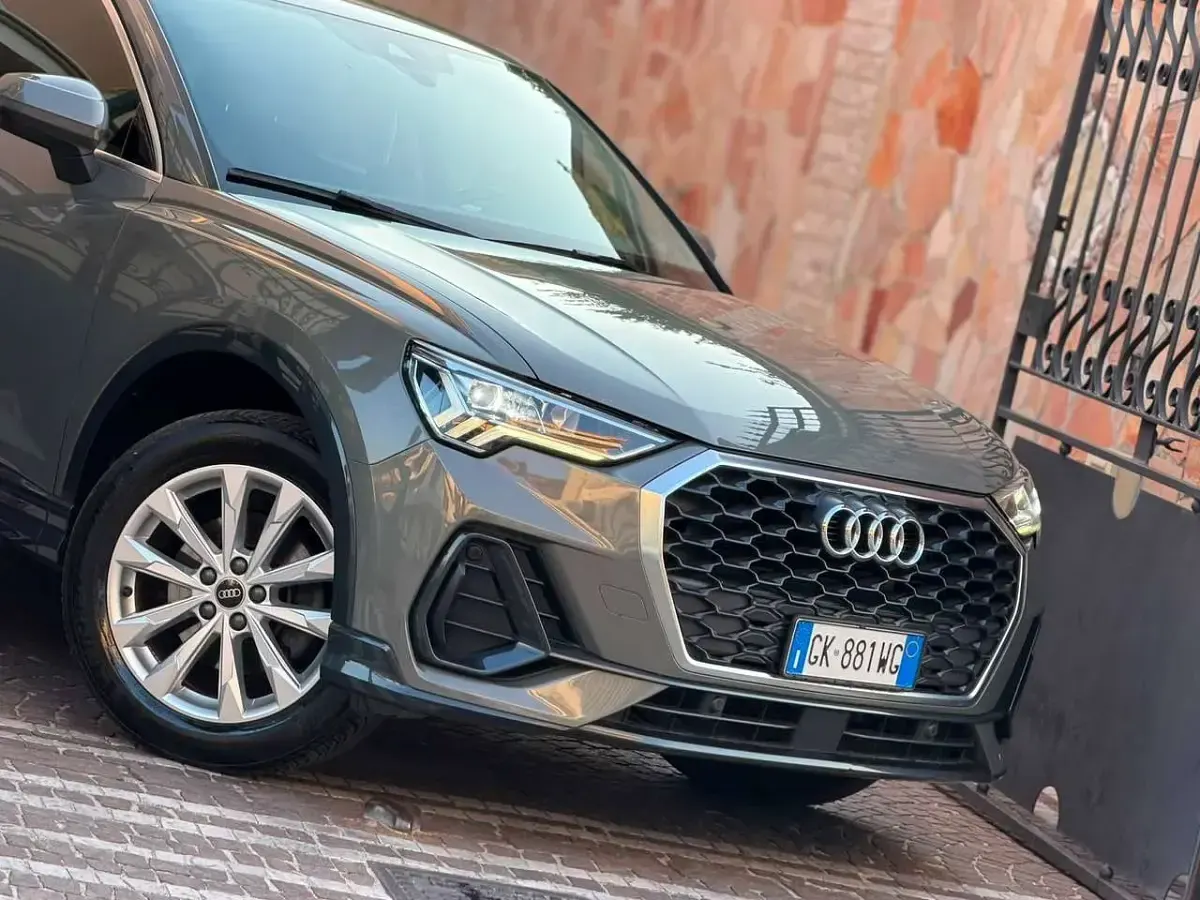 Usata Audi Q3 Sportback 150 CV (110 kW) 2022 Grigio SUV