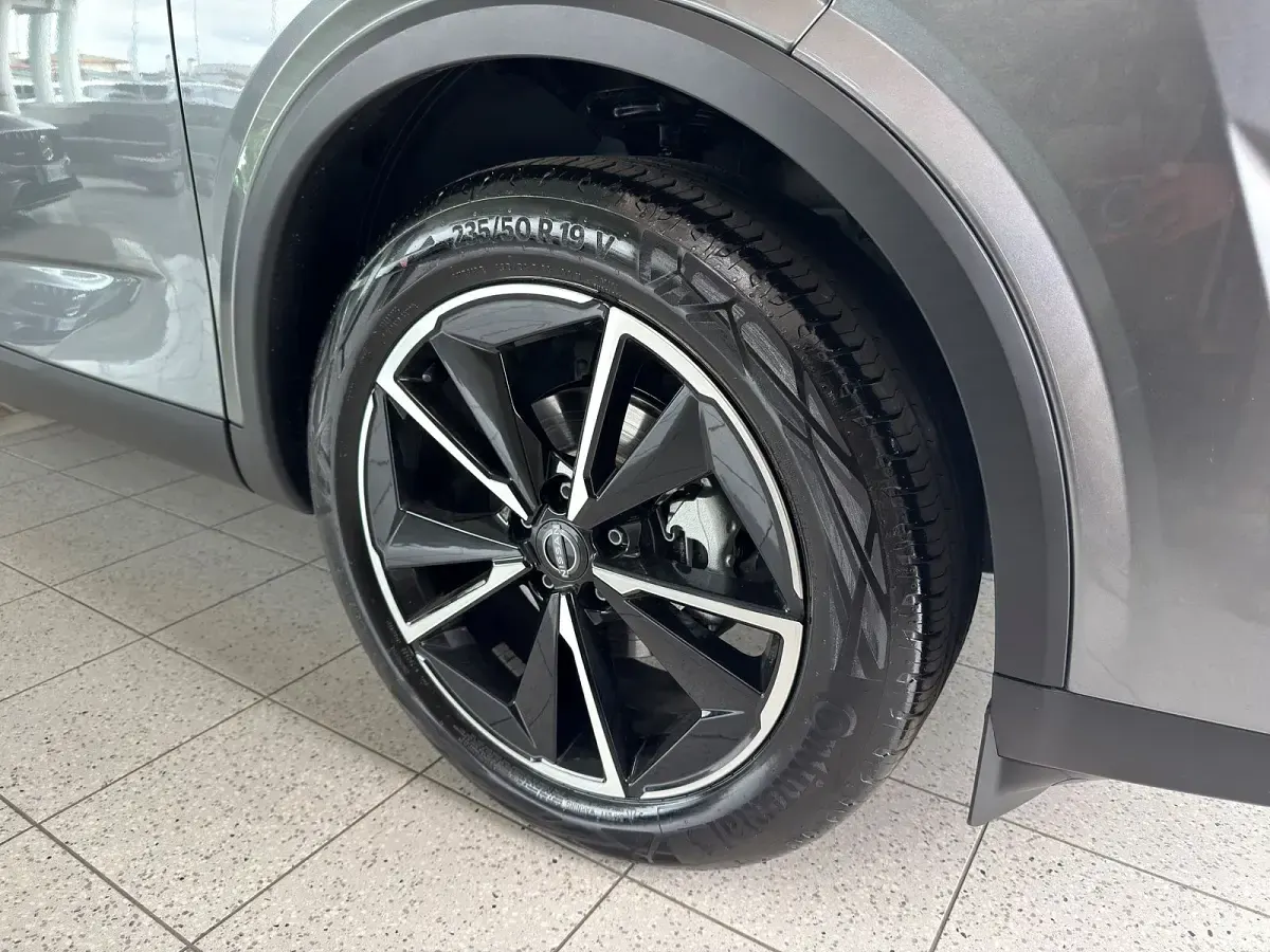 Nuova Nissan Qashqai Tekna 158 CV (116 kW) 2026 Ceramic gray SUV