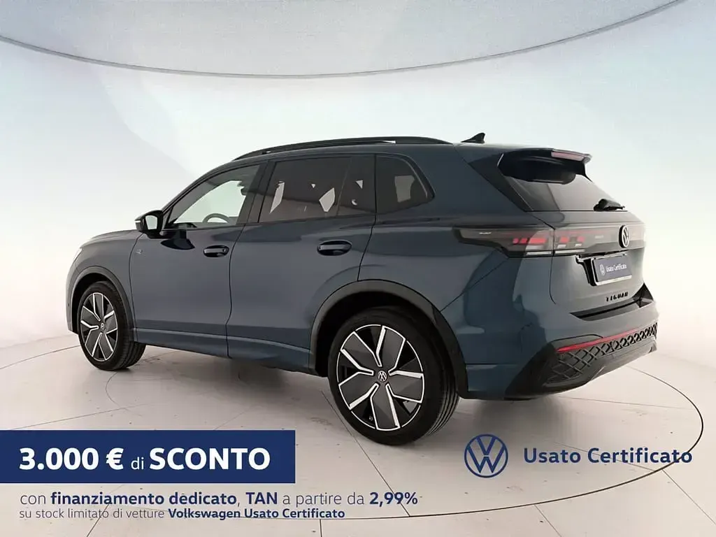 Nuova VW Tiguan R-line Plus 150 CV (110 kW) 2026 Nightshade blue metallizzato SUV