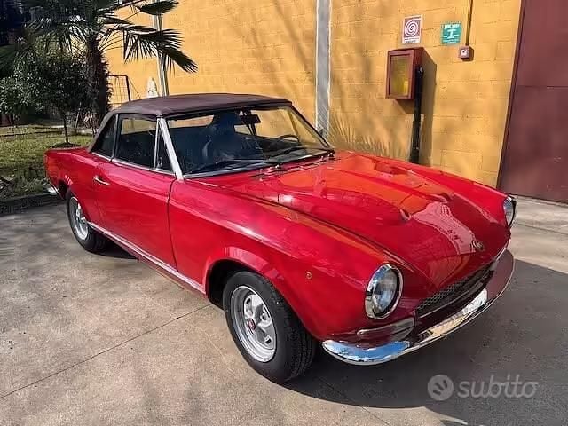 Usata Fiat 124 Spider 88 CV (64 kW) 1970 Rosso Cabrio