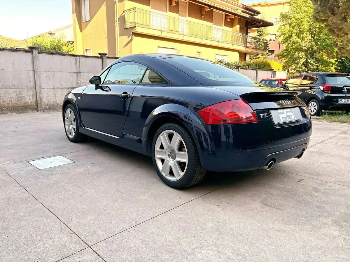 Usata Audi TT Ambiente 224 CV (164 kW) 2003 Blu/azzurro Coupé
