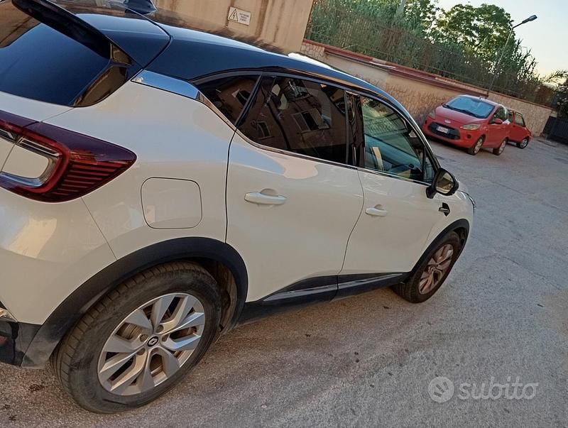 Usata Renault Captur Intens 101 CV (74 kW) 2021 Bianco SUV