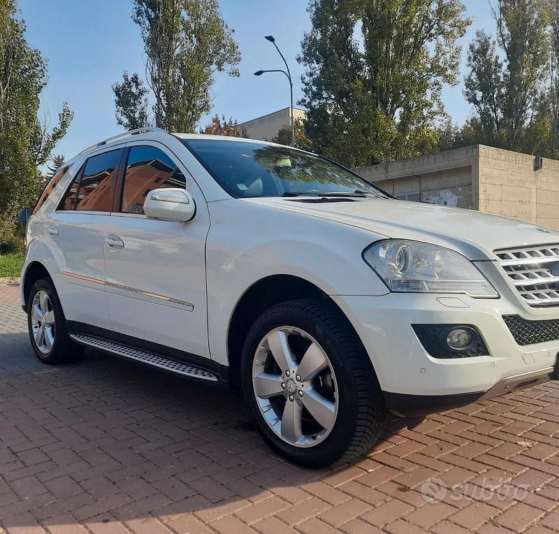 Usata Mercedes ML320 224 CV (164 kW) 2009 Bianco SUV
