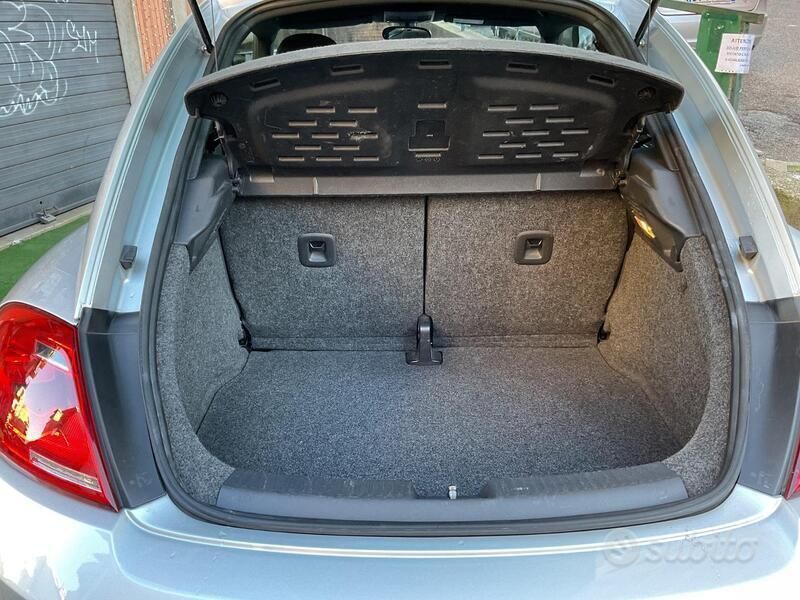 Usata VW Beetle 140 CV (102 kW) 2012 Grigio Utilitaria