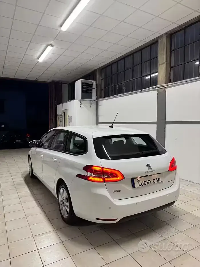Usata Peugeot 308 Active 131 CV (96 kW) 2019 Bianco Station wagon