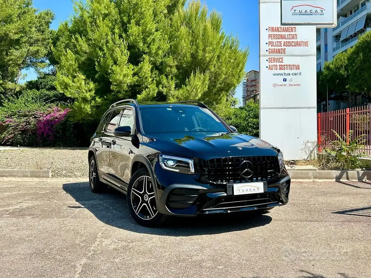 Usata Mercedes GLB180 Premium 116 CV (85 kW) 2023 Nero SUV