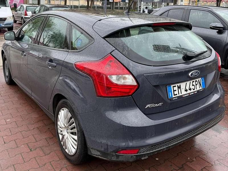 Usata Ford Focus Titanium 95 CV (69 kW) 2012 Grigio Berlina