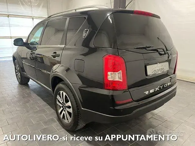 Usata SsangYong Rexton 155 CV (114 kW) 2014 Nero SUV