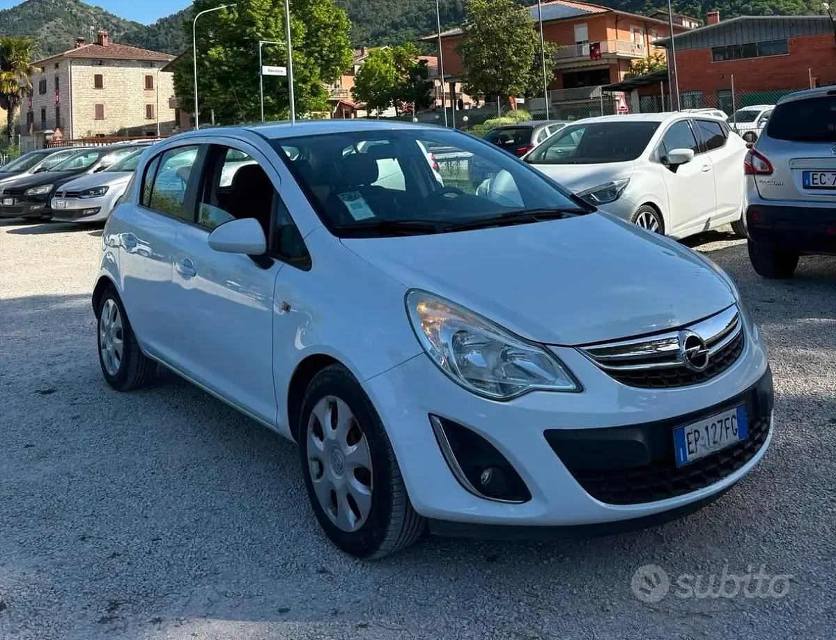 Usata Opel Corsa 86 CV (63 kW) 2013 Bianco Utilitaria