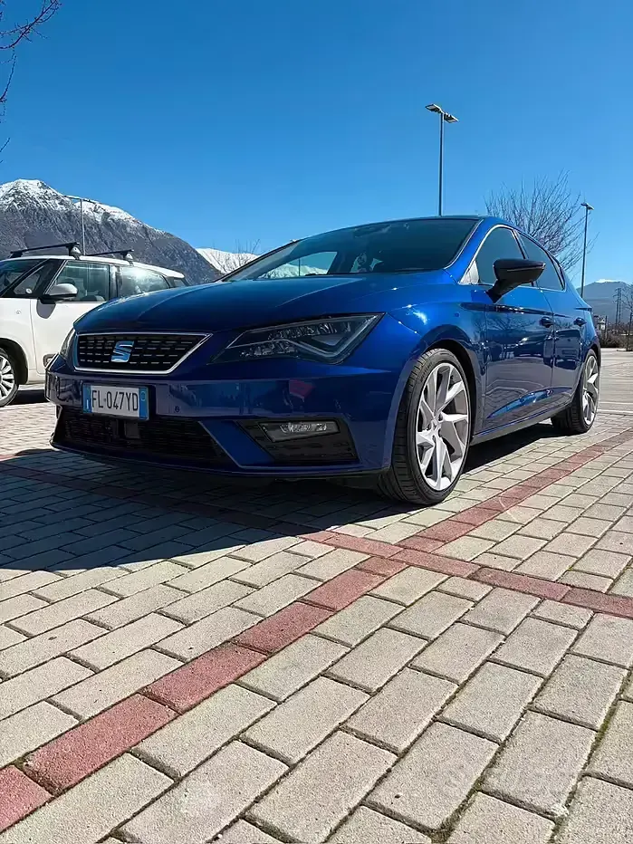 Usata Seat Leon XCELLENCE 150 CV (110 kW) 2017 Bluazzurro Berlina