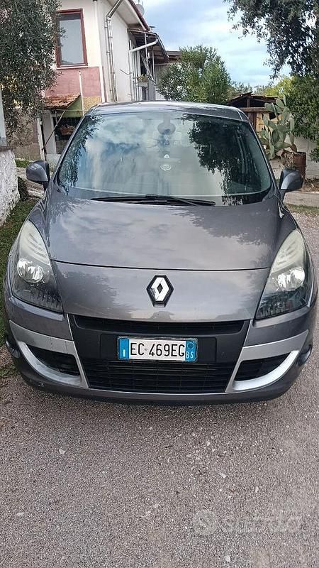 Usata Renault Scénic III 2010 Grigio Monovolume