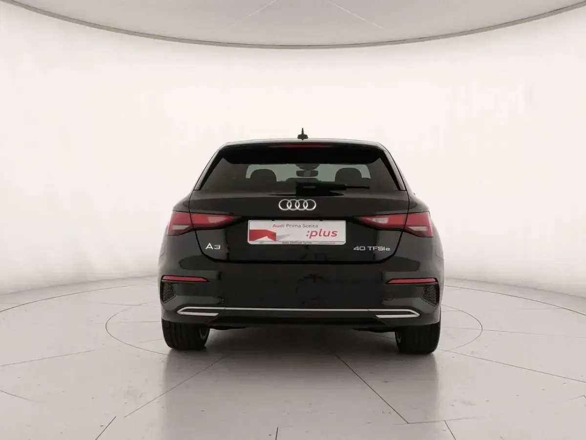 Usata Audi A3 Advanced Plus 204 CV (150 kW) 2022 Nero brillante Berlina