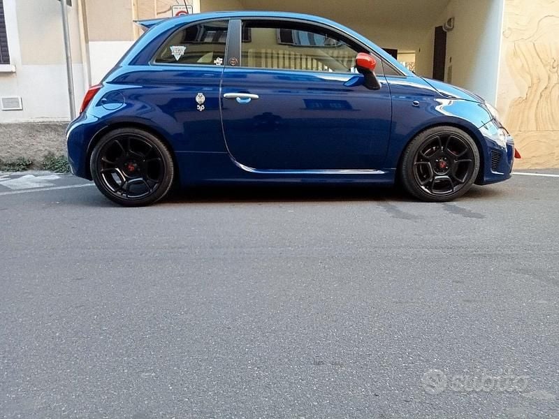 Usata Abarth 595 Pista 160 CV (117 kW) 2020 Blu Berlina