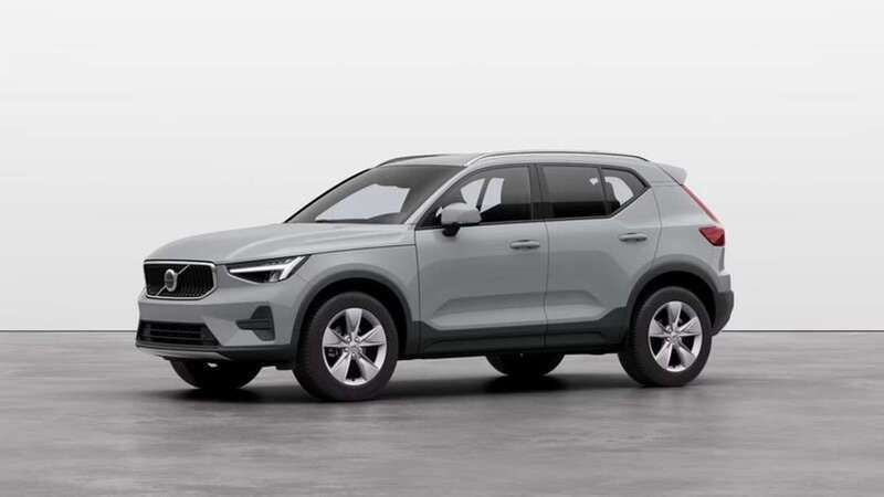 Grigio Nuova 2025 Volvo XC40 Core SUV | 39.500 € - Immagine 1/4