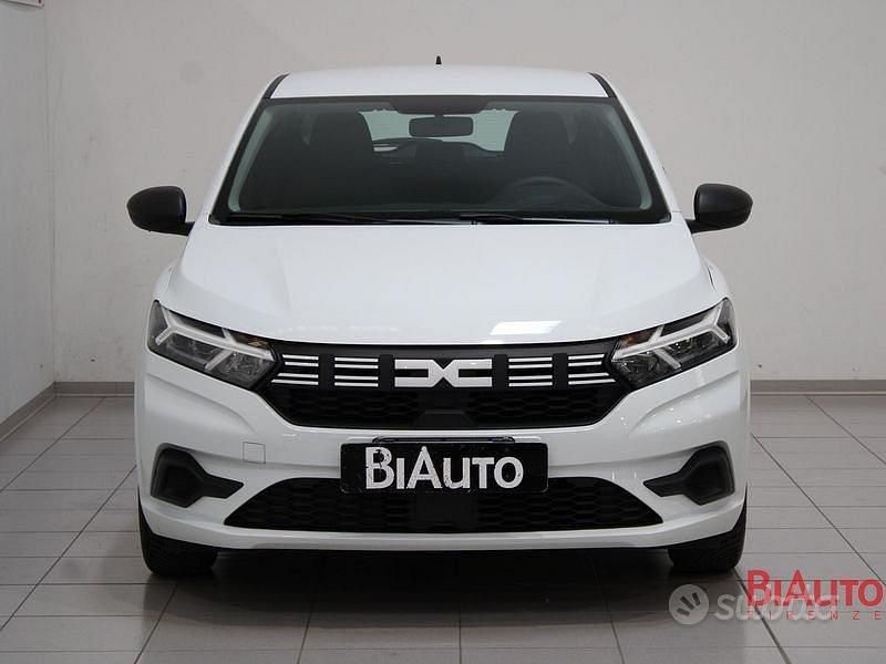 Usata Dacia Sandero Essentiel 67 CV (49 kW) 2023 Bianco Berlina