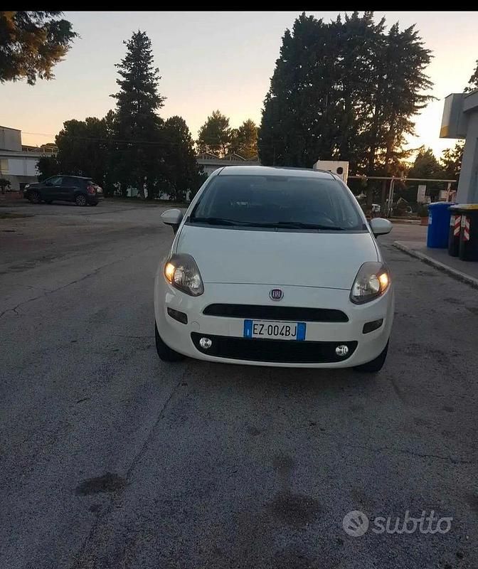 Usata Fiat Grande Punto 2015 Bianco Utilitaria