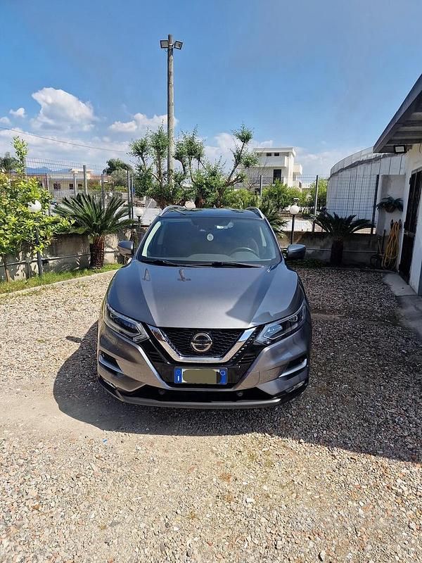 Usata Nissan Qashqai 131 CV (96 kW) 2018 Grigio SUV
