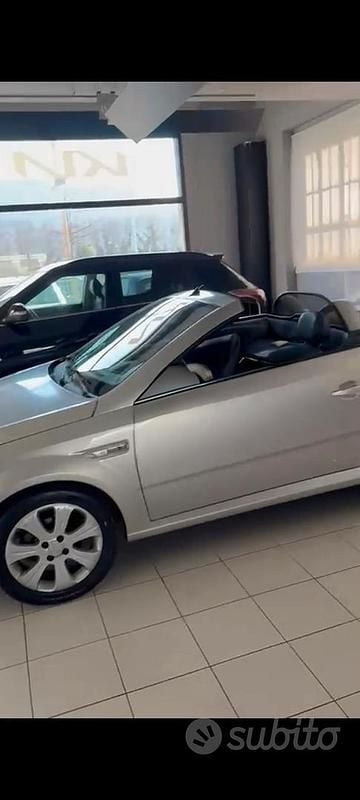 Usata Opel Tigra 2010 Grigio Cabrio