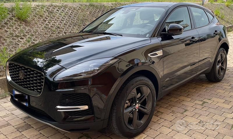 Nero Usata 2022 Jaguar E-Pace SUV | 34.900 € (Molto cara) - Immagine 1/4