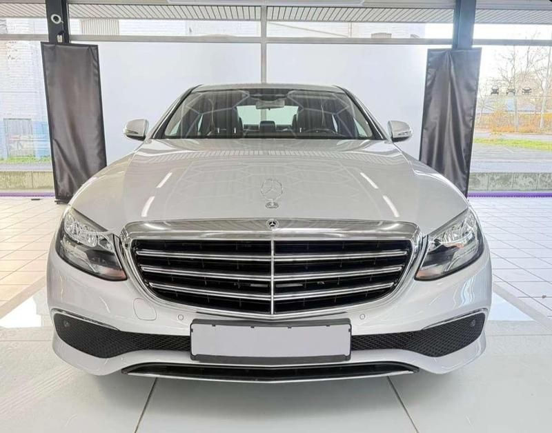 Gebraucht Mercedes E350 211 PS (155 kW) 2018 Silber Limousine