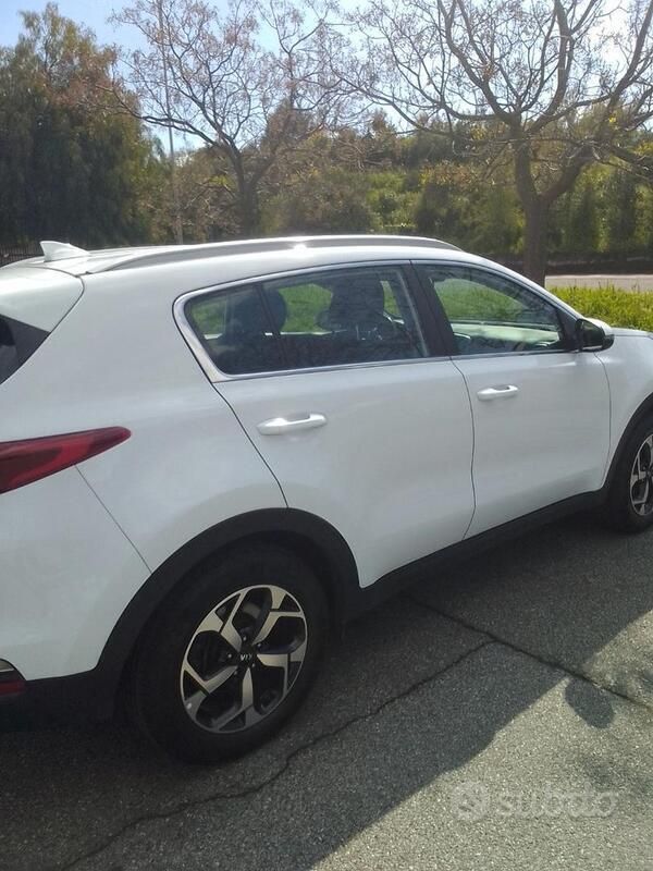 Usata Kia Sportage 115 CV (84 kW) 2021 Bianco SUV