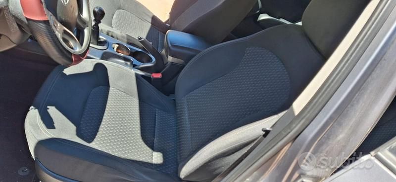 Usata Hyundai ix35 Classic 116 CV (85 kW) 2011 Grigio SUV