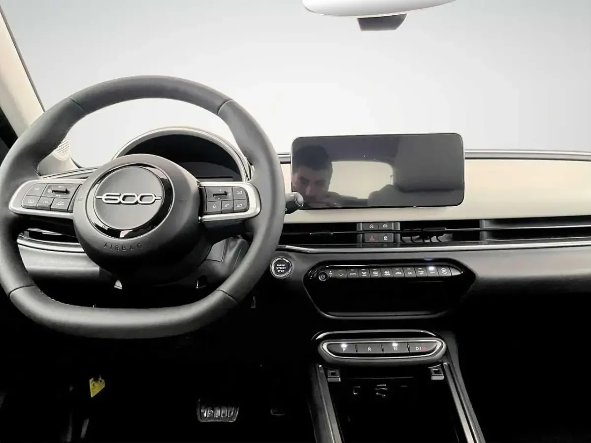 Nuova Fiat 600 La Prima 110 CV (80 kW) 2026 Arancione SUV