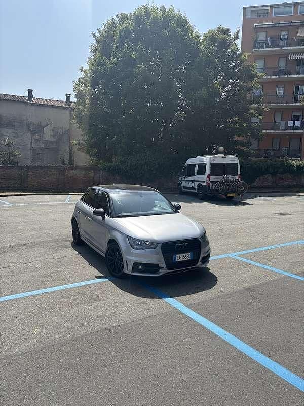 Usata 2014 Audi A1 Sportback S-Line Due volumi | 8900 € (Super prezzo) - Immagine 1/4
