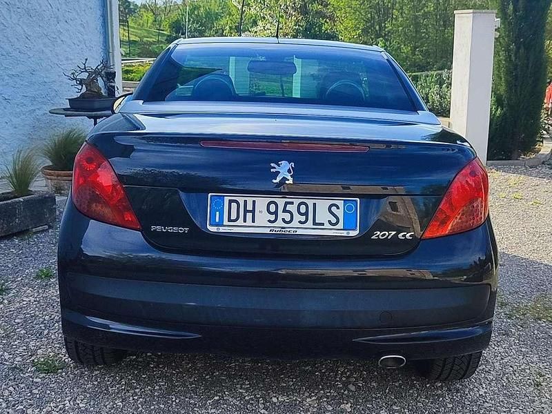 Usata Peugeot 207 CC 109 CV (80 kW) 2007 Nero Cabrio