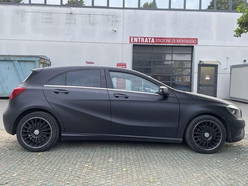 Usata 2013 Mercedes A180 Executive Tre volumi | 8999 € (Buon prezzo) - Immagine 1/4