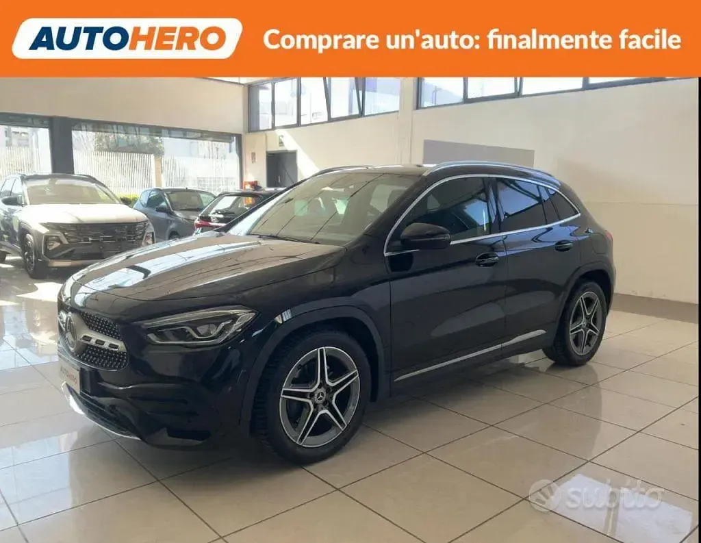 Käytetty Mercedes GLA200 AMG line 150 HP (110 kW) 2021 Katumaasturi