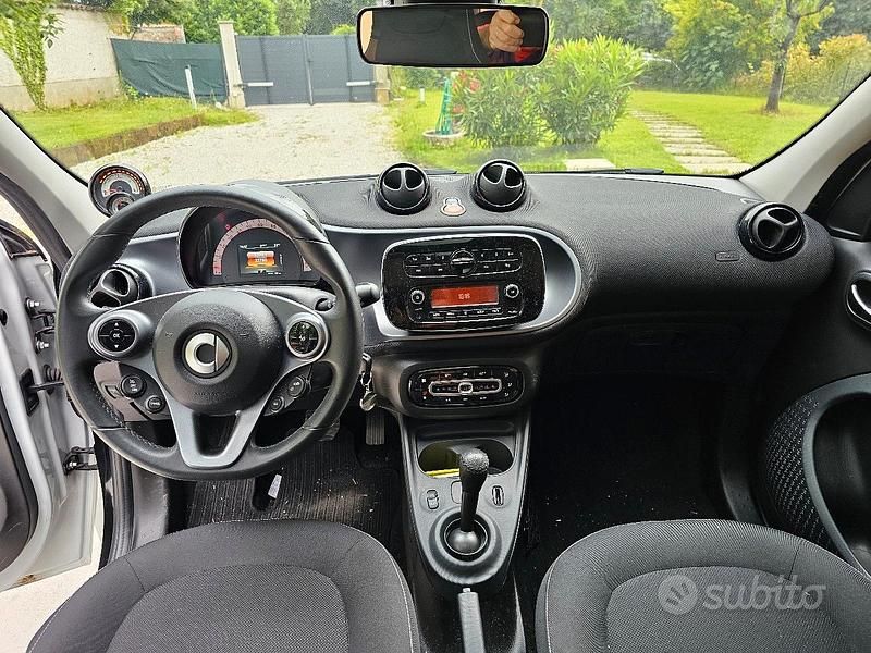 Usata Smart ForFour Electric Drive Passion 2020 Bianco Station wagon