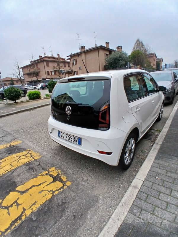 Usata VW up! 60 CV (44 kW) 2019 Bianco Utilitaria